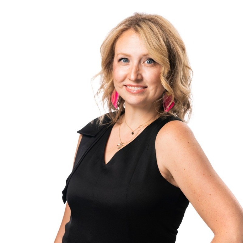 Portrait of Amie Krone, Funnel Bakers client